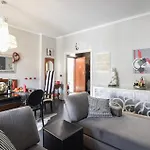 Διαμέρισμα 2 Bedroom Cozy In