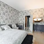 2 Bedroom Cozy In