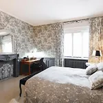 Διαμέρισμα 2 Bedroom Cozy In