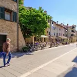 Διαμέρισμα 2 Bedroom Cozy In