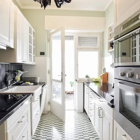 2 Bedroom Cozy In